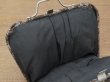 画像17: アンティーク ティーコージー イニシャル入り 花模様 ティーポットカバー (17)