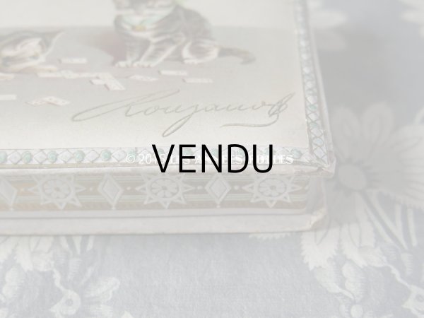 画像10: 1900年代 アンティーク ラングドシャのお菓子箱 LANGUES DE CHAT AU CHOCOLAT DE ROYAL (10)