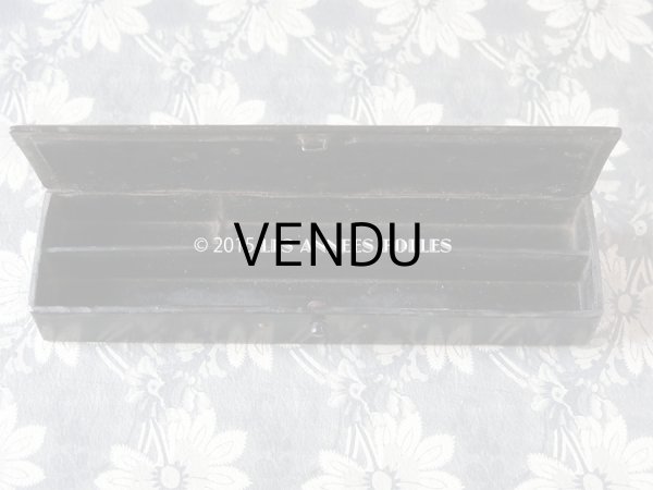 画像10: 19世紀末 アンティーク 白百合のペンケース PLUMES & CRAYONS (10)