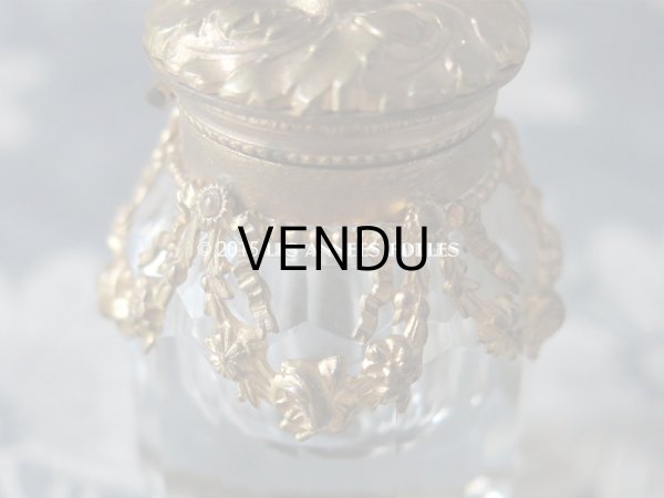 画像3: 19世紀末 アンティーク 小さな インク瓶 薔薇とリボンのガーランド (3)