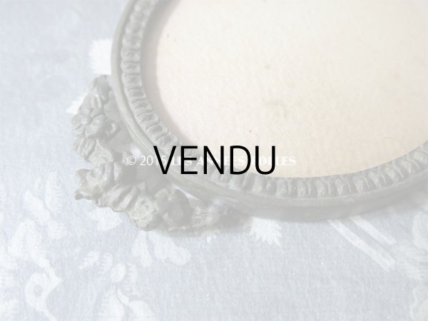 画像4: アンティーク メタル製 フォトフレーム リボン＆薔薇のガーランド ガラスドーム (4)