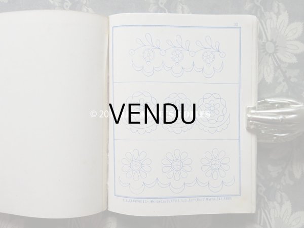 画像9: 19世紀末 アンティーク ボンマルシェ イニシャル モノグラム 刺繍図案帳 MANUELE DE DESSINS POUR BRODERIES N 179 -AU BON MARCHE- (9)