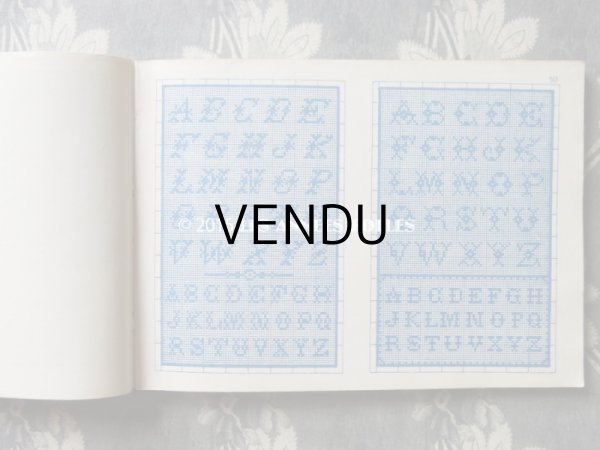 画像9: 19世紀末 アンティーク ボンマルシェ クロスステッチ & イニシャル モノグラム 刺繍図案帳 MANUELE DE MARQUES & BRODERIES N 148 -AU BON MARCHE- (9)