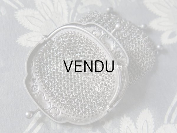 画像9: 1900年代 アンティーク シルバー製 花模様 メタルメッシュ コインケース 仕切り付 (9)