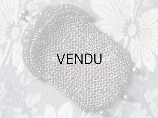 画像4: 1900年代 アンティーク シルバー製 花模様 メタルメッシュ コインケース 仕切り付 (4)