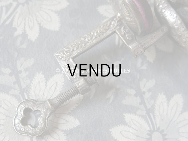 画像3: 19世紀 アンティーク 燕 ピンクッション クリップ付 ヴィクトリアン (3)