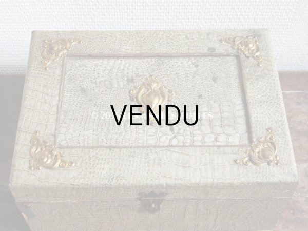 画像2: ＊蚤の市＊19世紀末 アンティーク 大きな裁縫箱 引き出し付き メルスリーの木箱 (2)