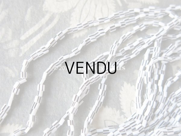 画像4: 1930年代 アンティーク ガラス製 ビーズ 黒＆白のモノトーン 2.5×2×1mm 110g  約6000ピース (4)