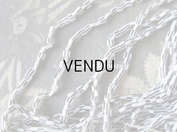 画像6: 1930年代 アンティーク ガラス製 ビーズ 黒＆白のモノトーン 2.5×2×1mm 110g  約6000ピース (6)