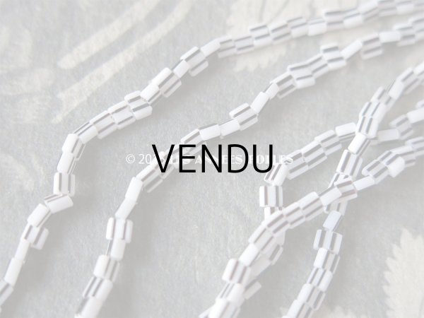 画像3: 1930年代 アンティーク ガラス製 ビーズ 黒＆白のモノトーン 2.5×2×1mm 110g  約6000ピース (3)