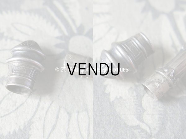 画像13: 19世紀 アンティーク シルバー製 裁縫道具セット 薔薇のガーランド レザーケース付 (13)