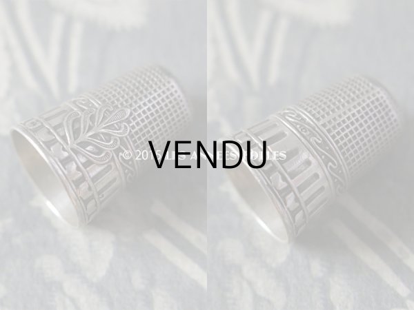 画像19: 19世紀 アンティーク シルバー製 裁縫道具セット 薔薇のガーランド レザーケース付 (19)