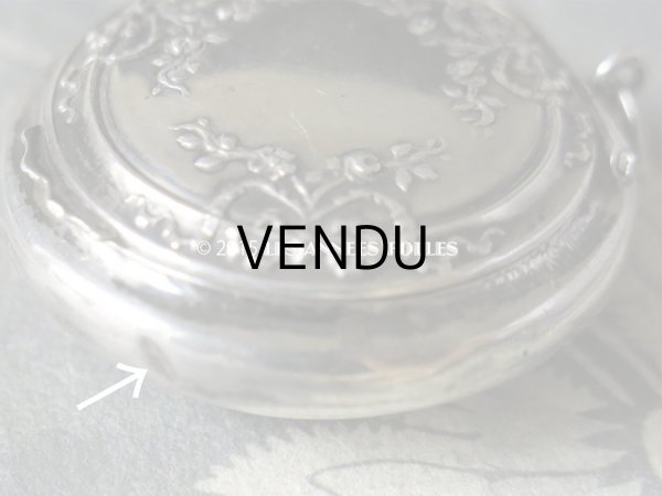 画像6: アンティーク パウダーケース リボンと薔薇のガーランド シルバー製 (6)