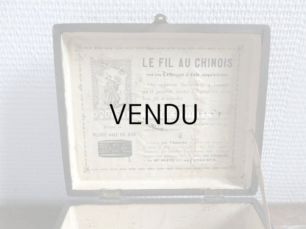 画像5: 19世紀末 アンティーク 糸巻きの木箱 FIL AU CHNOIS -フィル・オ・シノワ - PELOTES AU FIL D'OR (5)