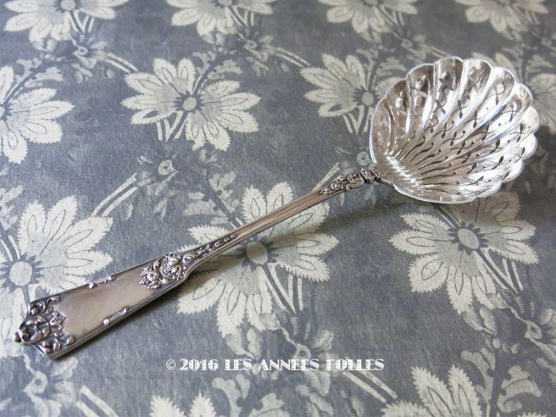 19世紀末 アンティーク シルバー製 シュガースプーン 花模様 シルバー950