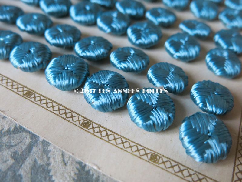 画像3: 19世紀 アンティーク シルク製 くるみボタン 13mm 6ピースのセット ブルー (3)