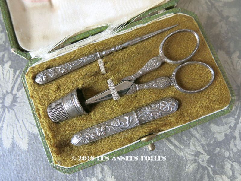 1900年代 アンティーク シルバー製 菫のソーイングセット 裁縫道具