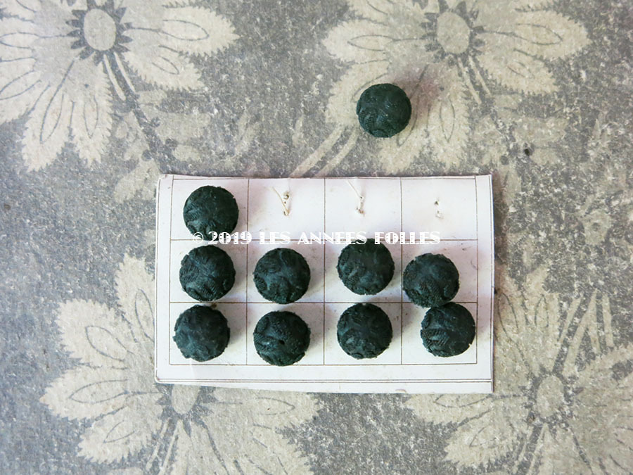 画像2: 19世紀 アンティーク シルク製 くるみボタン 11mm  10ピースのセット 深緑 (2)