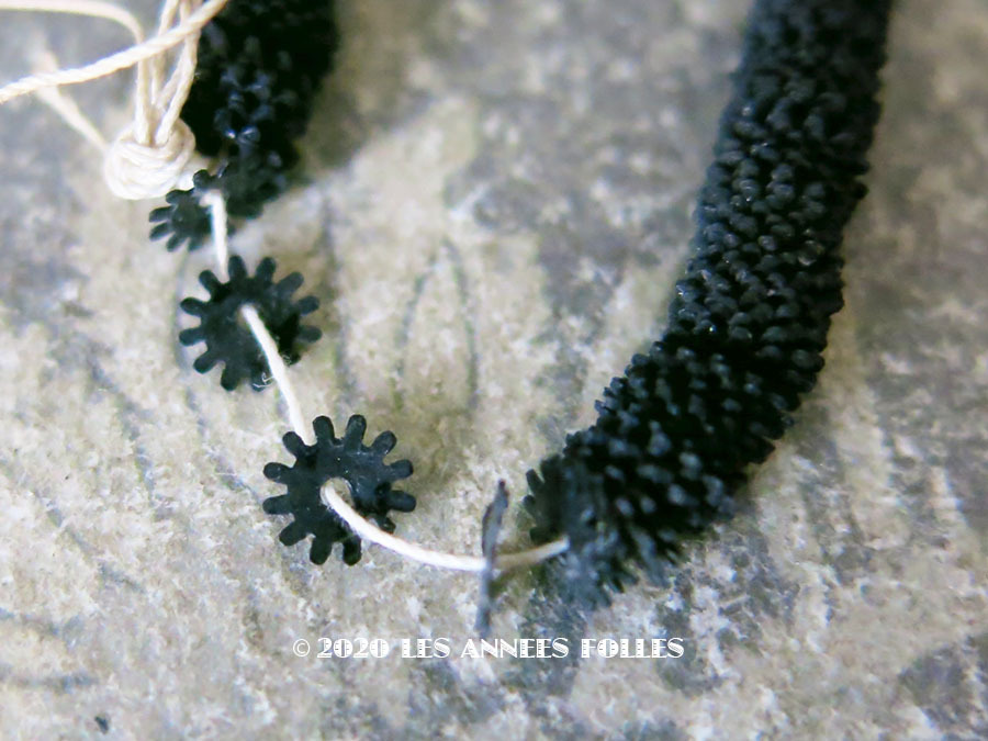 画像1: アンティーク ゼラチン製 スパンコール 花 フラワー 5mm 黒 200ピースのセット (1)