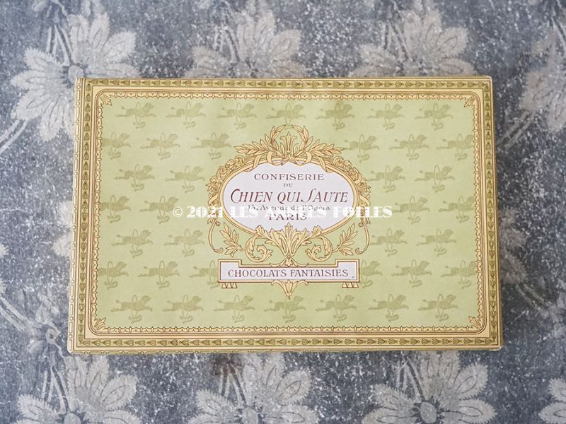 画像2: 1900年代 アンティーク チョコレートボックス お菓子箱　　CHOCOLATS FANTAISIES - CONFISERIE DU CHIEN QUI SAUTE PARIS - (2)