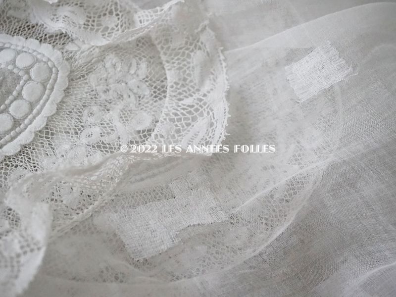 画像: アンティーク 洗礼式のベビードレス 葡萄柄　手刺繍＆手縫い＆手編みのヴァランシエンヌレース 