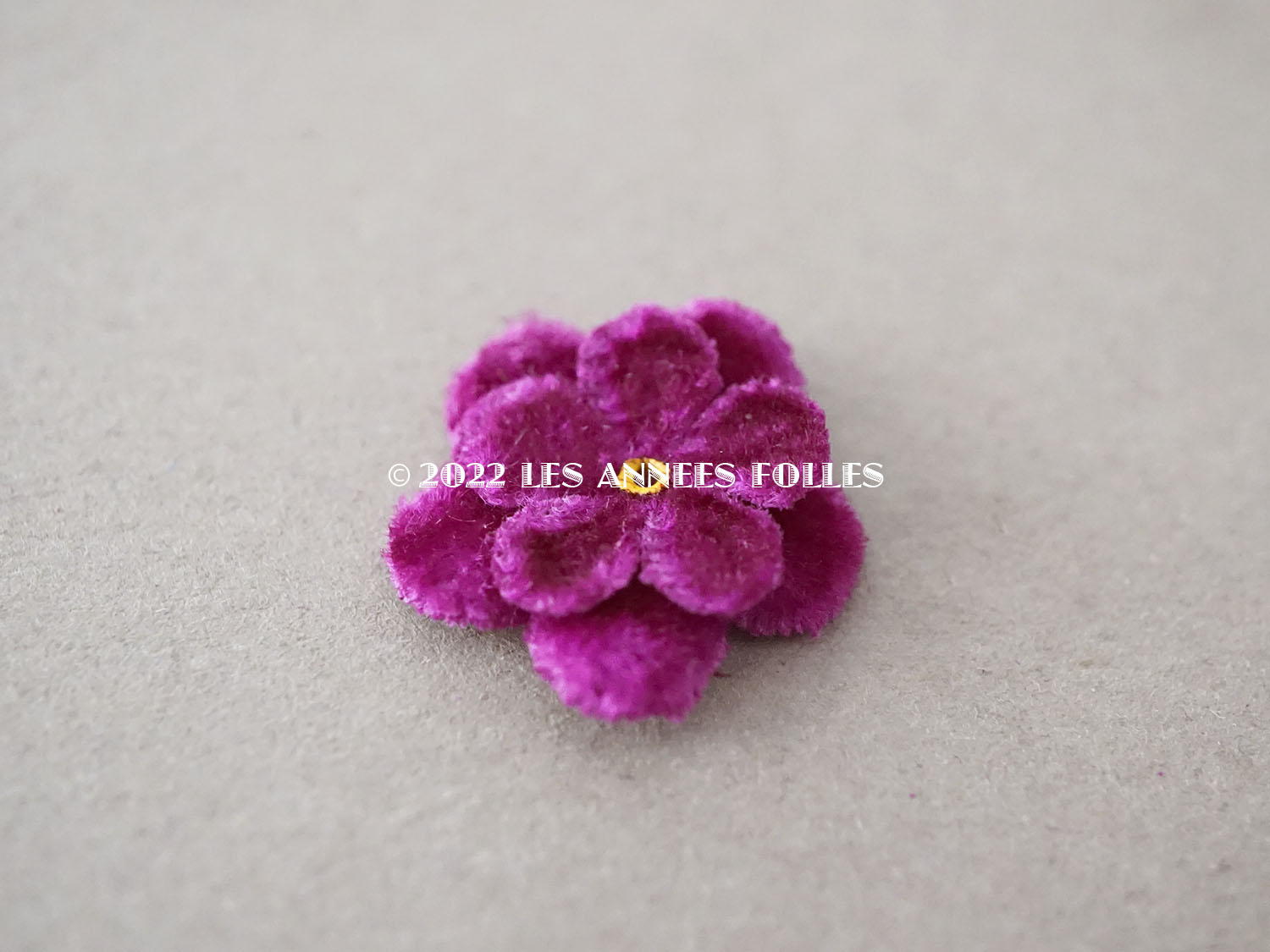 画像4: アンティーク 布花材料  2重の花びら ベルベット 14ピースのセット ボルドー　20mm (4)