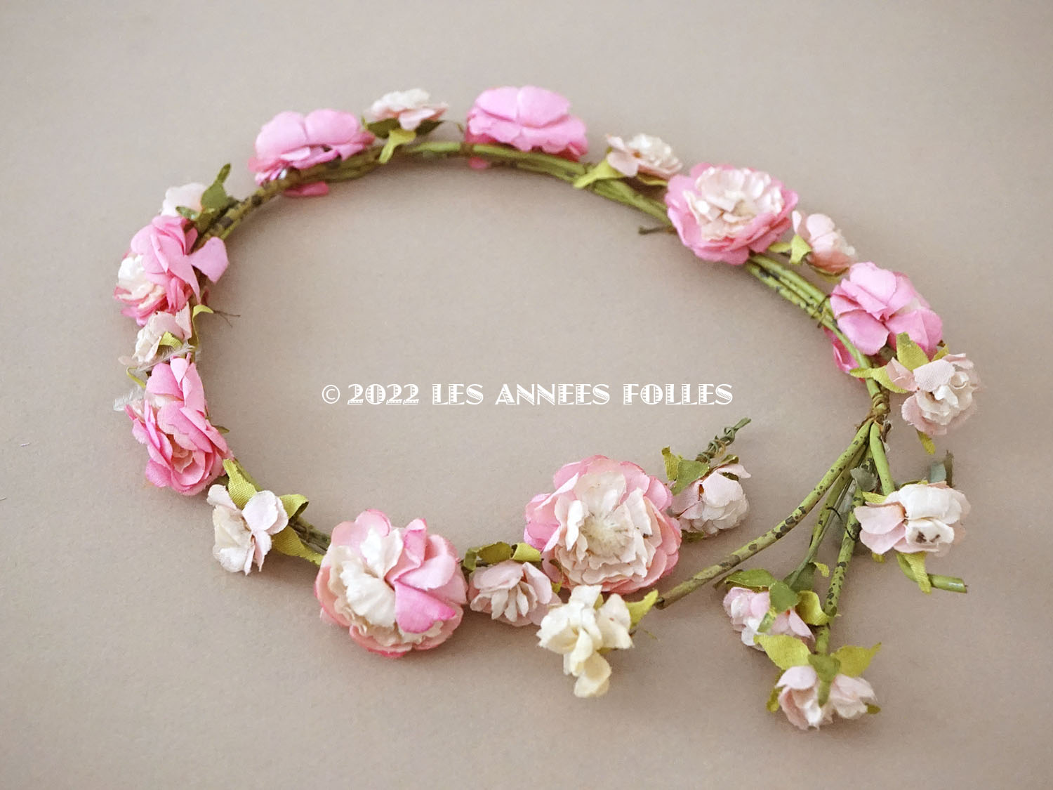アンティーク ピンクの薔薇の布花のティアラ 花冠 : LES ANNEES FOLLES