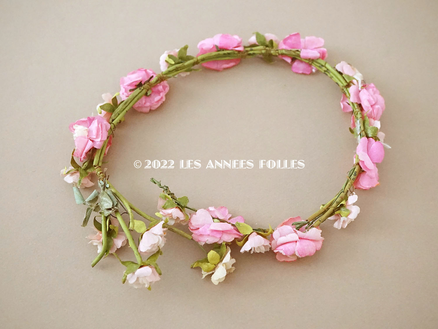 アンティーク ピンクの薔薇の布花のティアラ 花冠 : LES ANNEES FOLLES