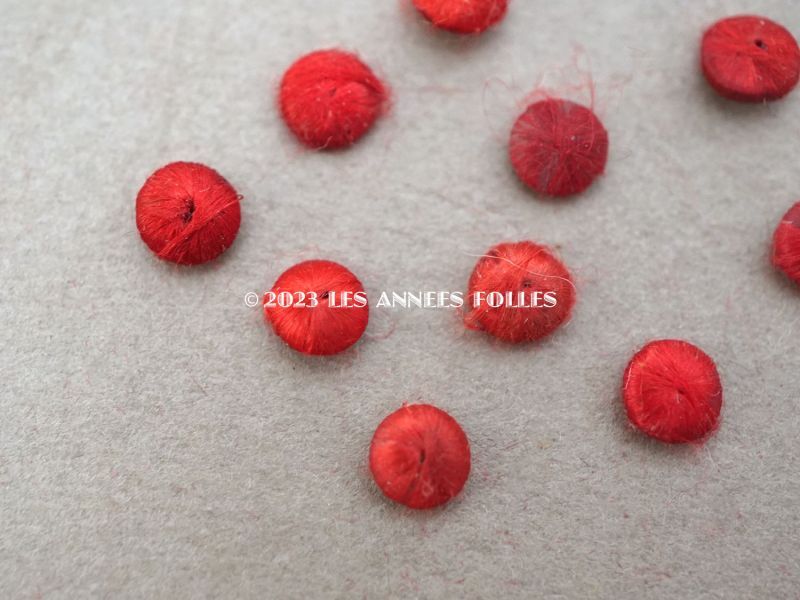 画像2: アンティーク ドール用 シルク製 くるみボタン 極小 5mm 赤＆ボルドー 10ピースのセット (2)