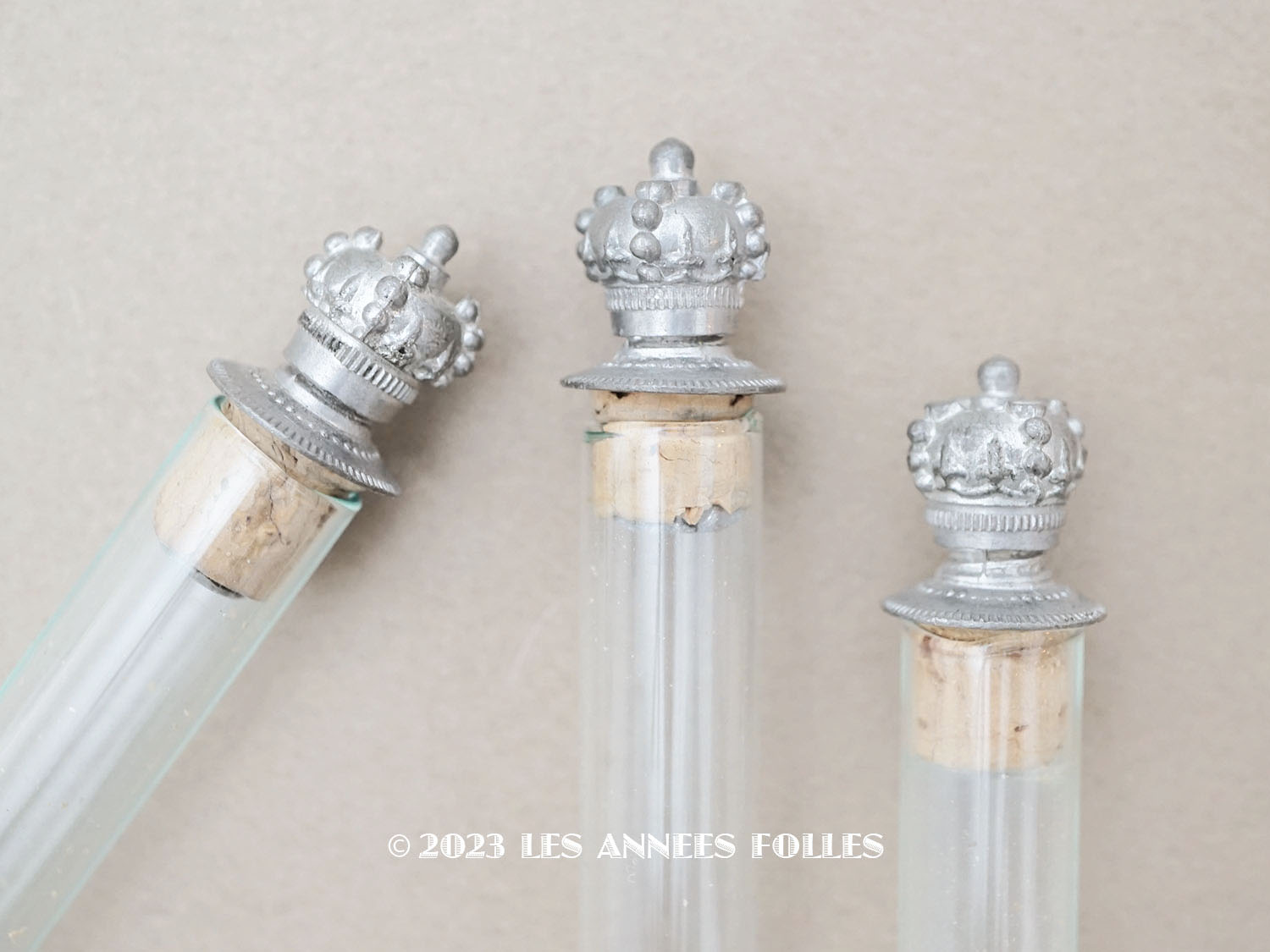 画像1: 1900年頃 アンティーク 王冠の栓付き 携帯用香水瓶 (1)