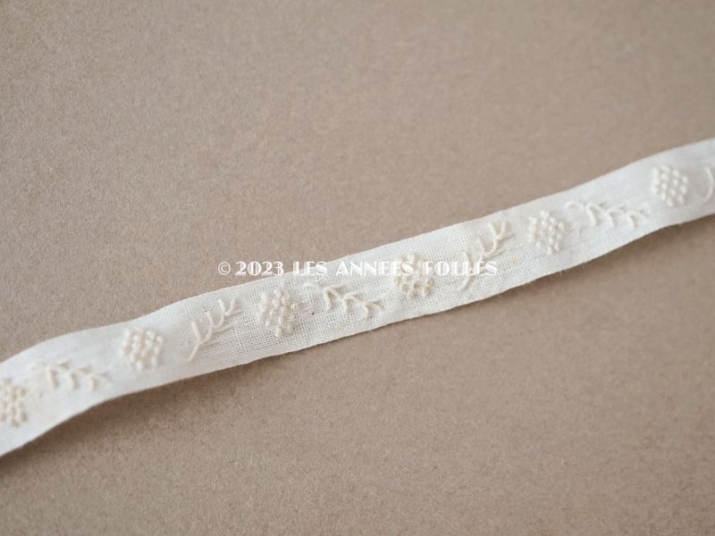 画像2: 【13周年セール対象外】アンティーク 細幅　刺繍入りトリム オフホワイト　1.3m  (2)