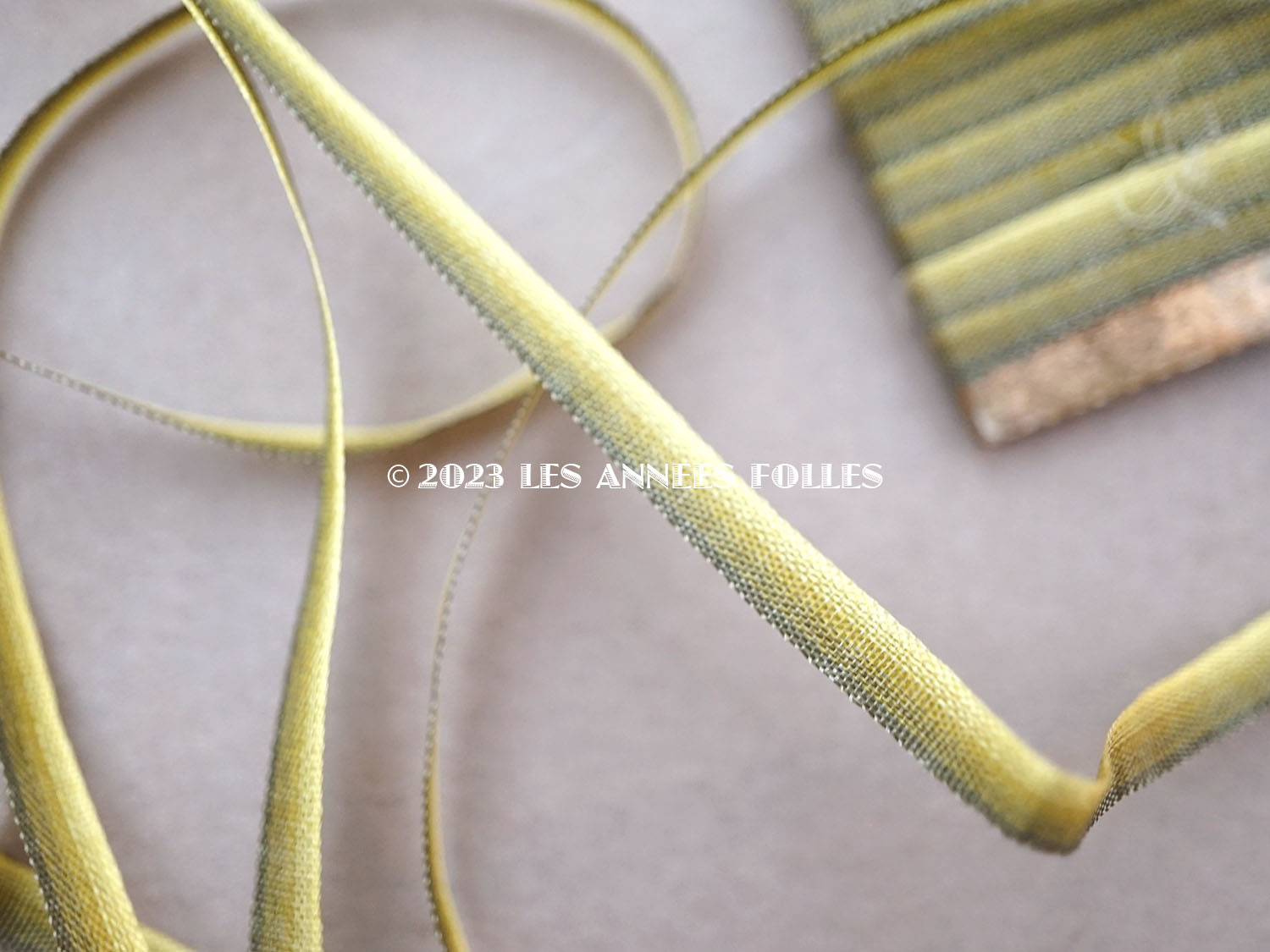 画像3: アンティーク  リボン刺繍 & ロココトリム用 シルク製 リボン 5m 極細3mm幅 グリーン RUBANS TRIANON 15 (3)