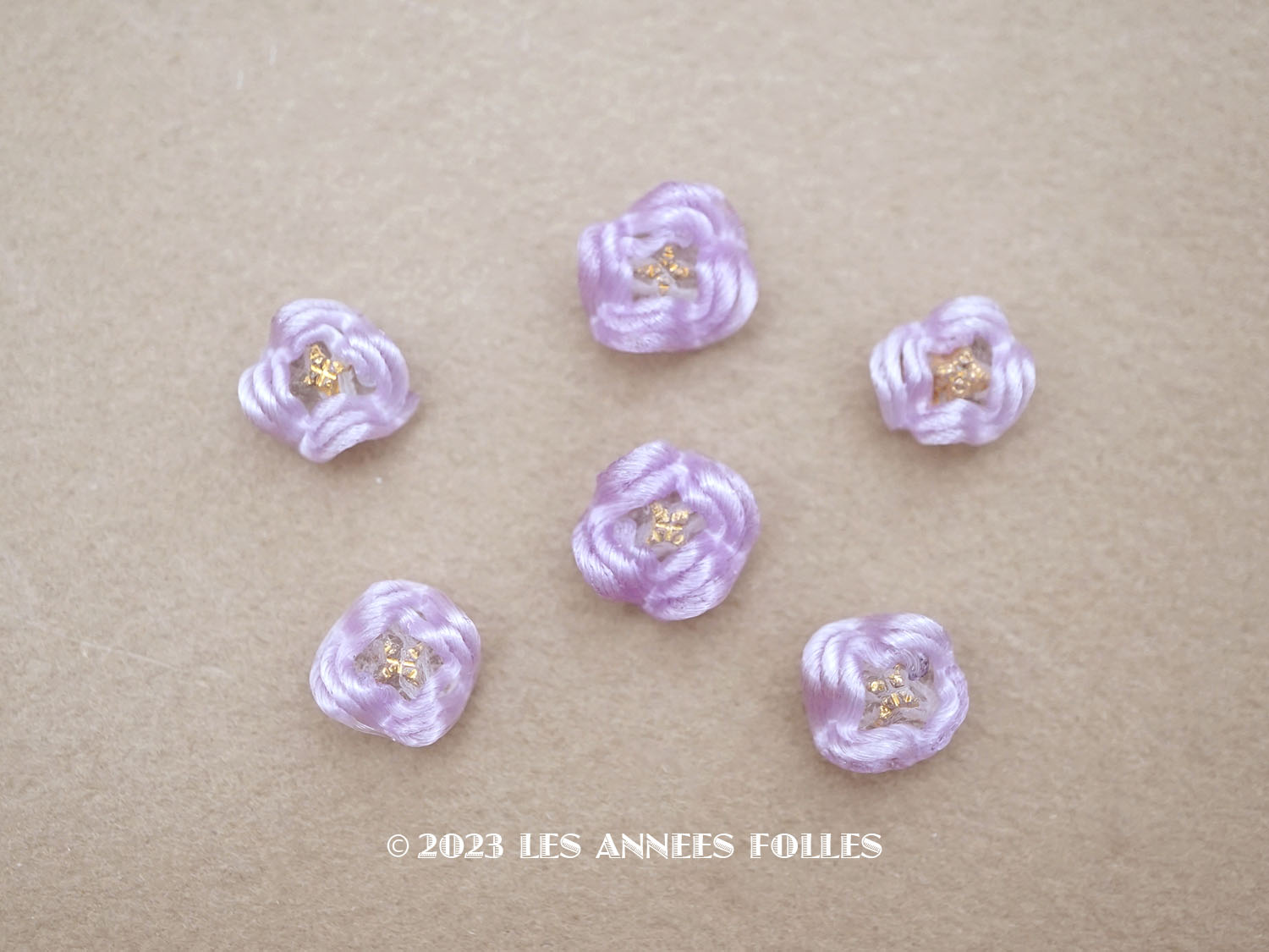 画像1: アンティーク 硝子製 花型のビーズ 紫 6ピースのセット 約9mm  (1)