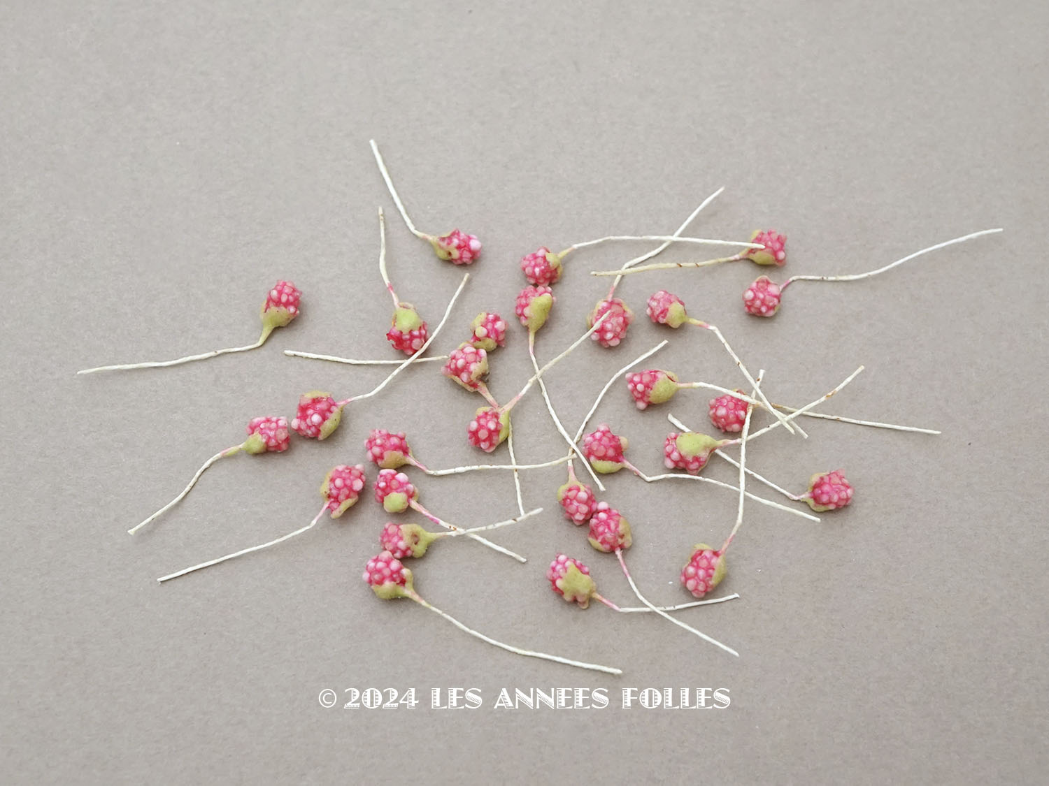 画像1: アンティーク 布花材料  28ピースのセット ラズベリーピンク　 (1)