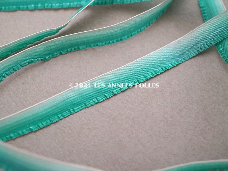 画像4: 19世紀末 アンティーク シルク製 ロココ調 フリルリボン グリーン 7mm幅 リボン刺繍 & ロココトリム用 リボン (4)