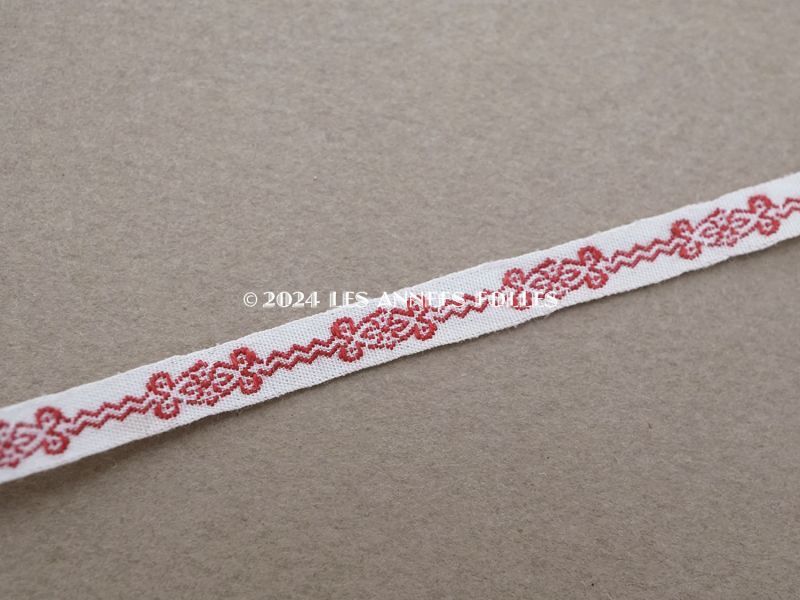 画像2: 1900年頃 アンティーク トリム ドール用 極細 4.5mm幅 ワインレッドの刺繍入り (2)