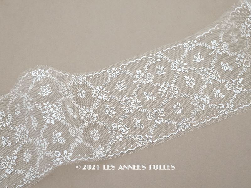 画像1: 【セール対象外】アンティーク 幅広 チュールレース 花模様 幅11.5cm クリーム色 (1)