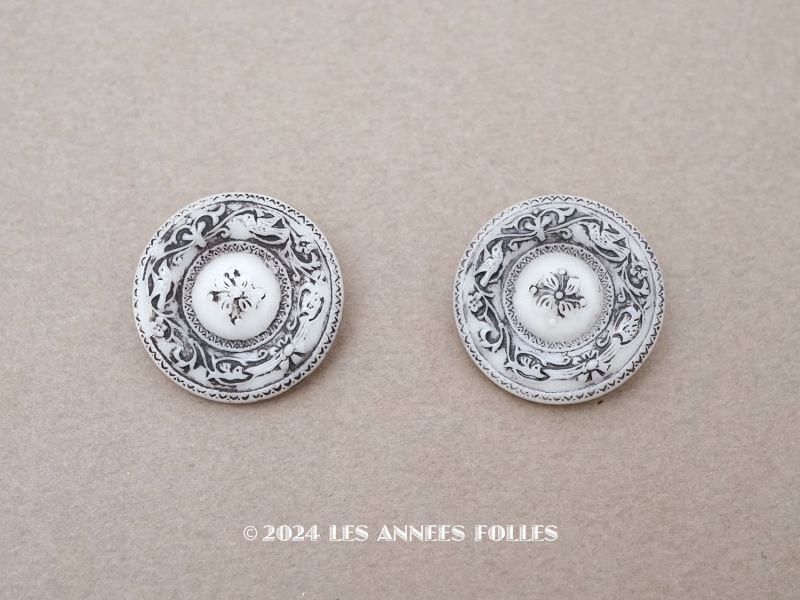画像1: アンティーク 鳥と草花 ガラスボタン 黒 22.5mm 2ピースのセット (1)