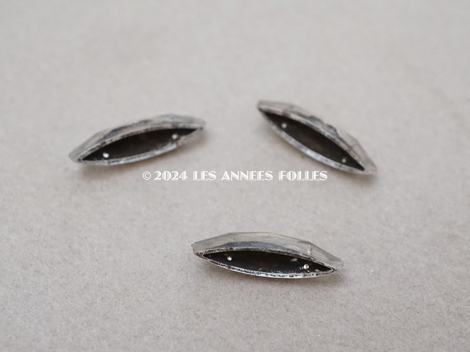 画像4: アンティーク ガラスビーズ カット入り ナベット  5×18mm 12ピースのセット (4)