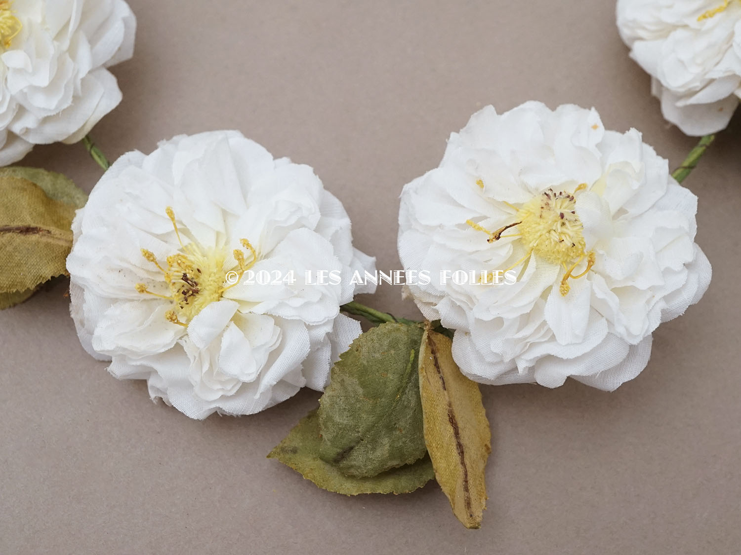 アンティーク 白薔薇のティアラ 布花 花冠 オフホワイト : LES