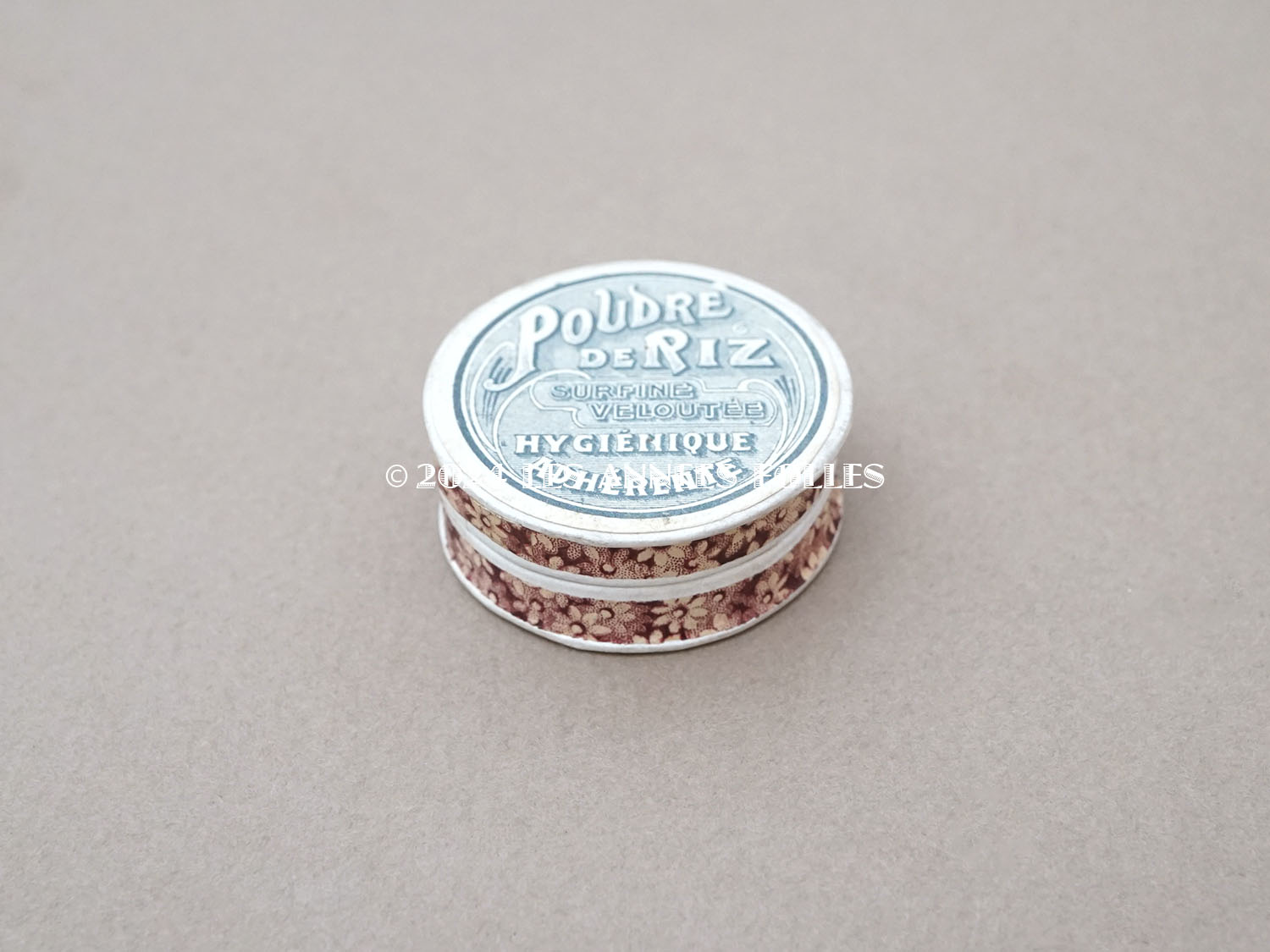 画像2: アンティーク 花模様の小さなパウダーボックス  POUDRE DE RIZ  (2)