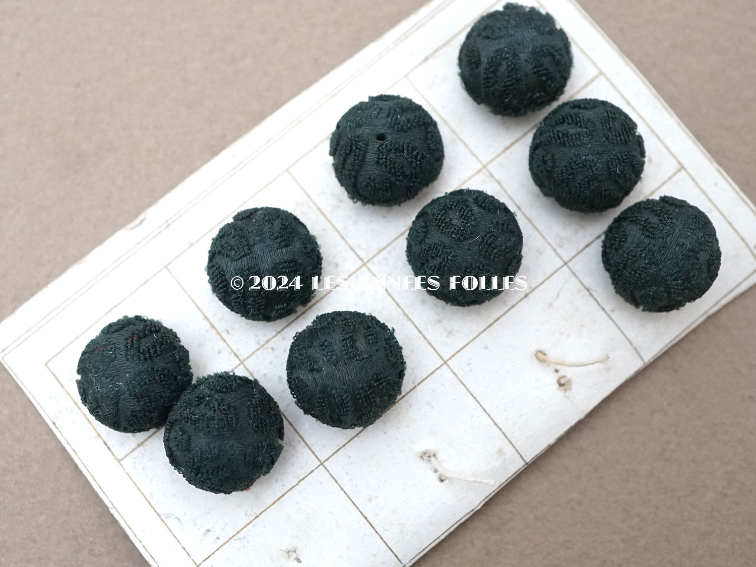 画像2: 19世紀 アンティーク シルク製 くるみボタン 11mm 10ピースのセット 深緑 (2)