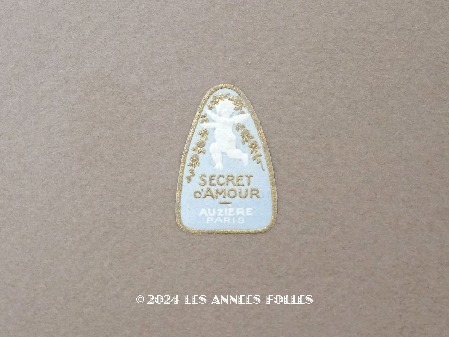 画像1: アンティーク 天使のパフュームラベル SECRET D'AMOUR - AUZIERE PARIS - (1)