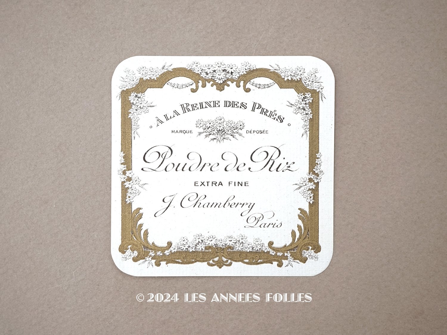 画像1: アンティーク 草花のパウダーボックスのラベル A LA REINE DES PRES- J.CHAMBERRY PARIS - (1)