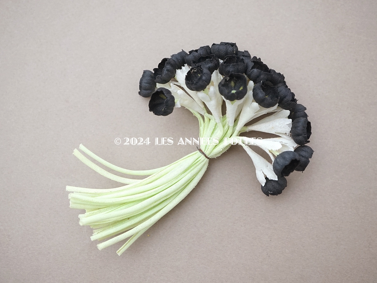 画像2: ＊蚤の市＊アンティーク 布花 黒 (2)