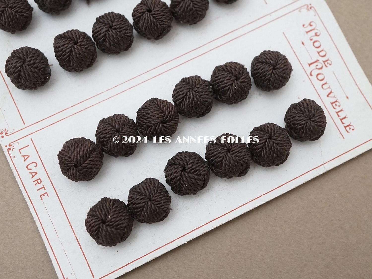画像3: 【クリスマスセール2024対象外】アンティーク リネンのくるみボタン チョコレートブラウン 11〜12mm 36ピース (3)