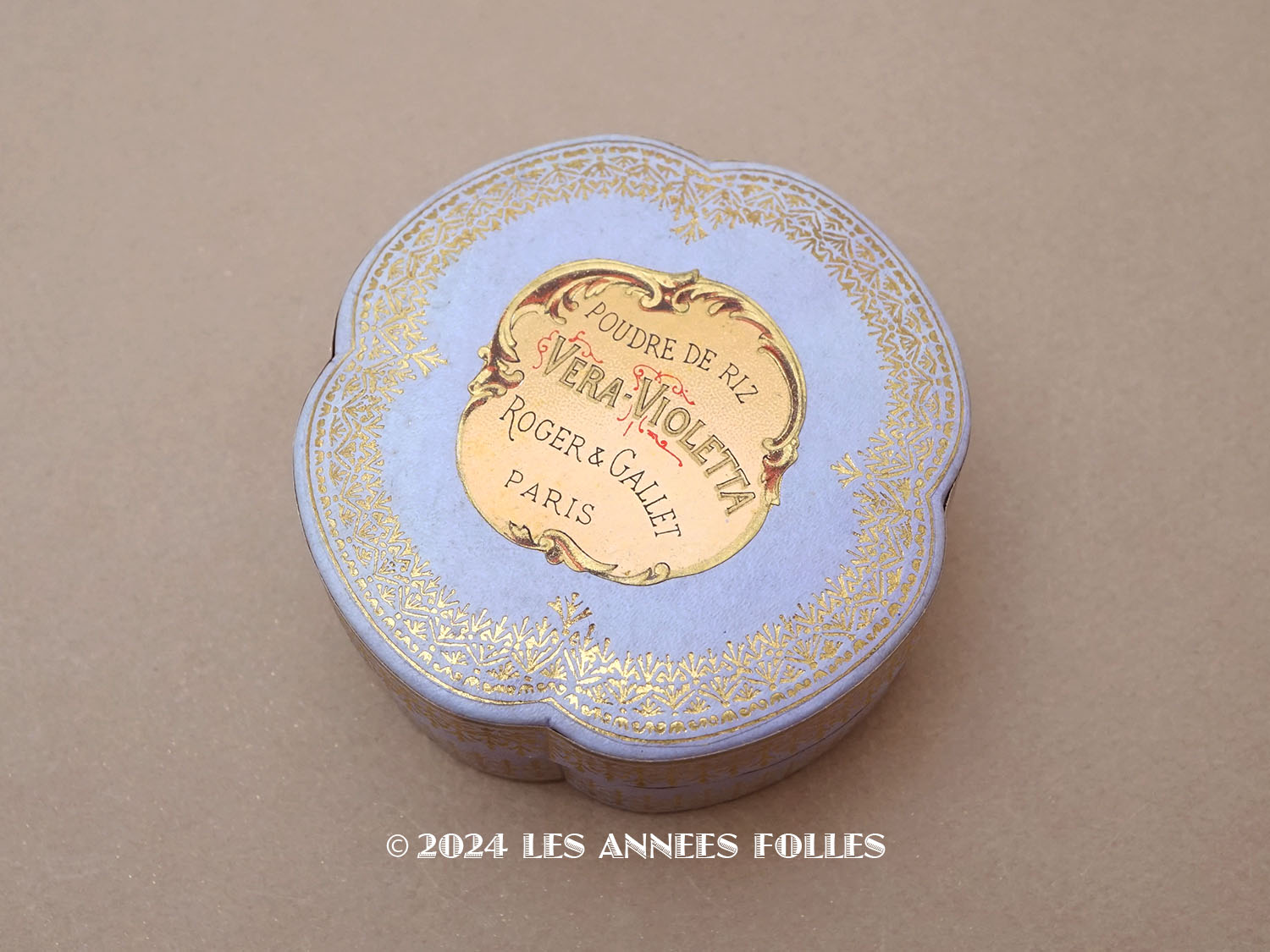 画像1: 【クリスマスセール2024対象外】未開封 アンティーク パウダーボックス VERA VIOLETTA - ROGER&GALLET PARIS - (1)