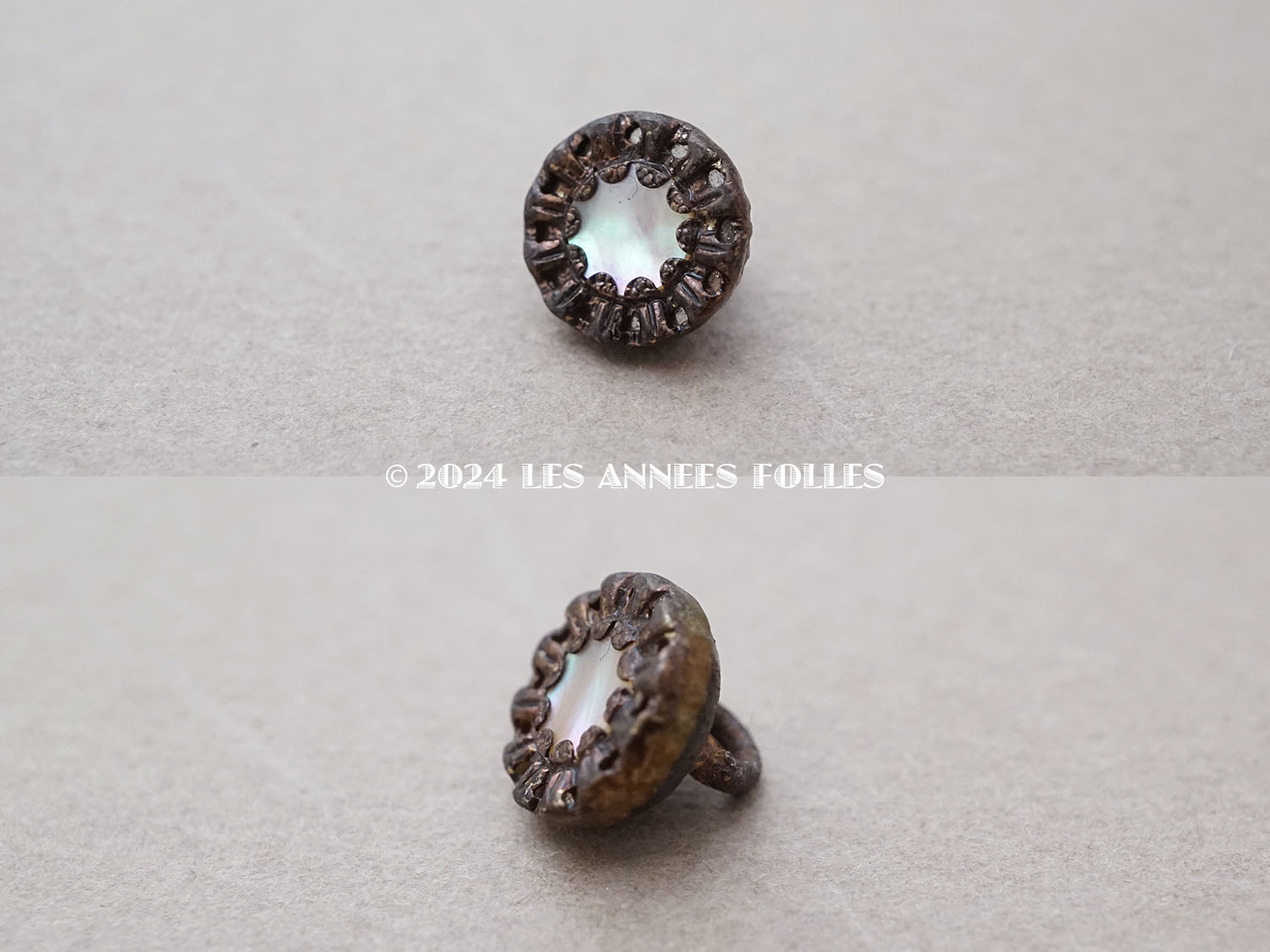 画像2: 1900年頃 アンティーク マザーオブパール&メタル製 ボタン 2ピースのセット 10mm (2)