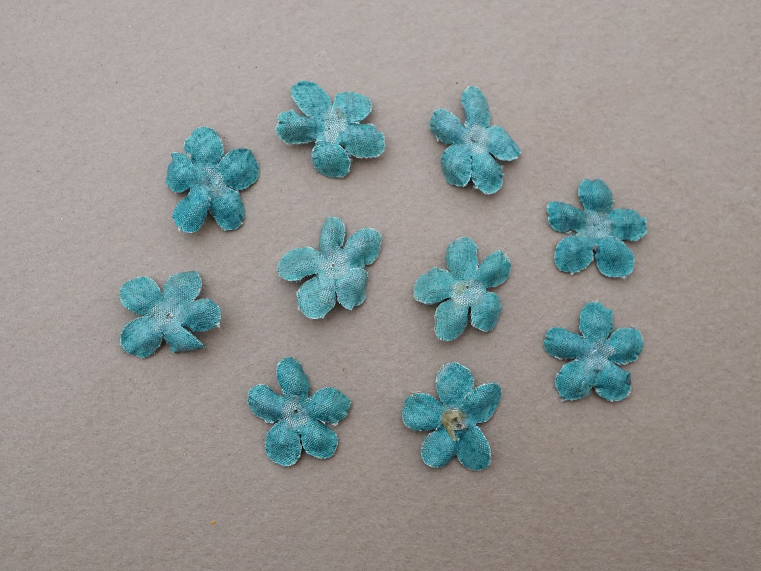 画像3: アンティーク 布花 ベルベットの花びら 10ピースのセット ブルーグリーン 18mm (3)