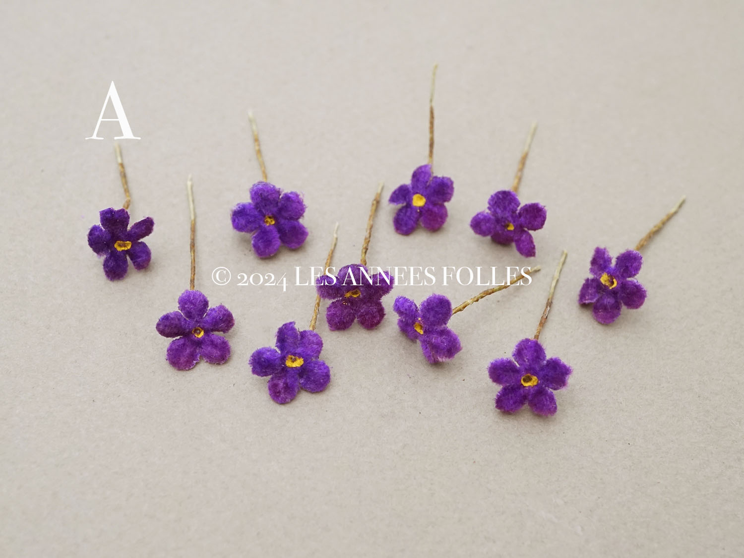 画像2: アンティーク 勿忘草の小さな布花 菫色 10ピースのセット 約13mm (2)